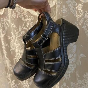 Women's Dark Brown Platforms